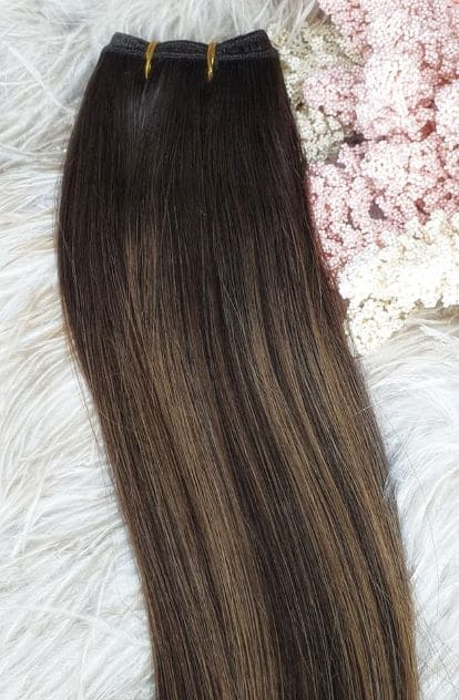 Extensions de cheveux en trame russe