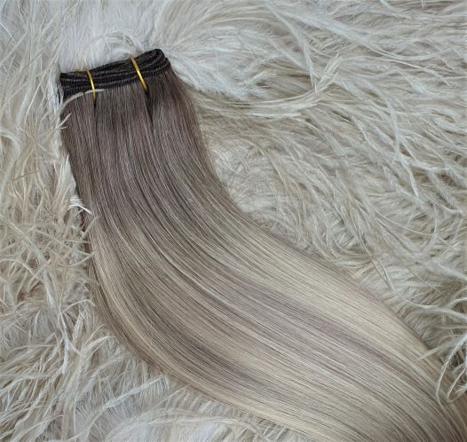 Extensions de cheveux en trame russe