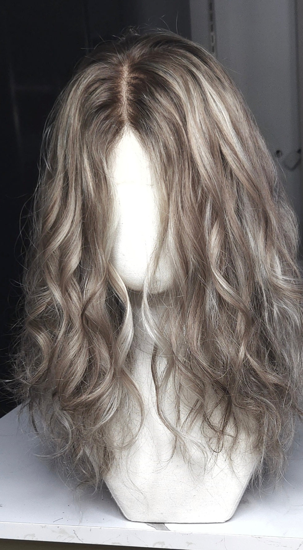 L'Aura Dorée | 20" Wavy European Silk Wig | Perth & Australia
